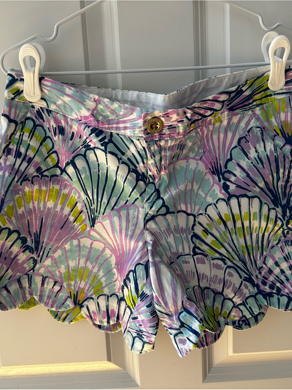 Lilly Pulitzer Multicolor Shell-Print Buttercup shorts “Oh Shello”